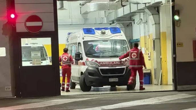 EMRI/ U aksidentua në punë, vdes pas katër ditësh në spital 60-vjeçari shqiptar! Punonte në fermë, ra nga lartësia teksa pastronte!