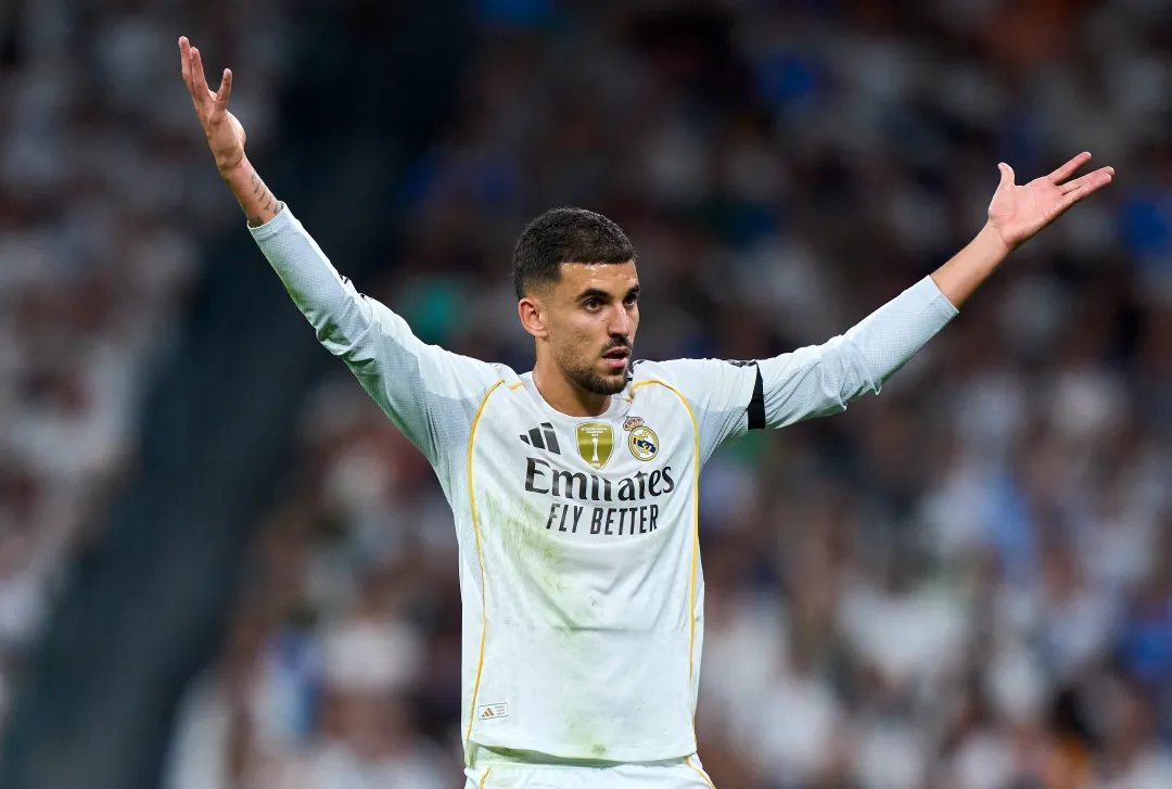 Tension te Real Madrid, trajneri Arbeloa përjashton mesfushorin nga ekipi: Nuk dua të të shoh me sy!