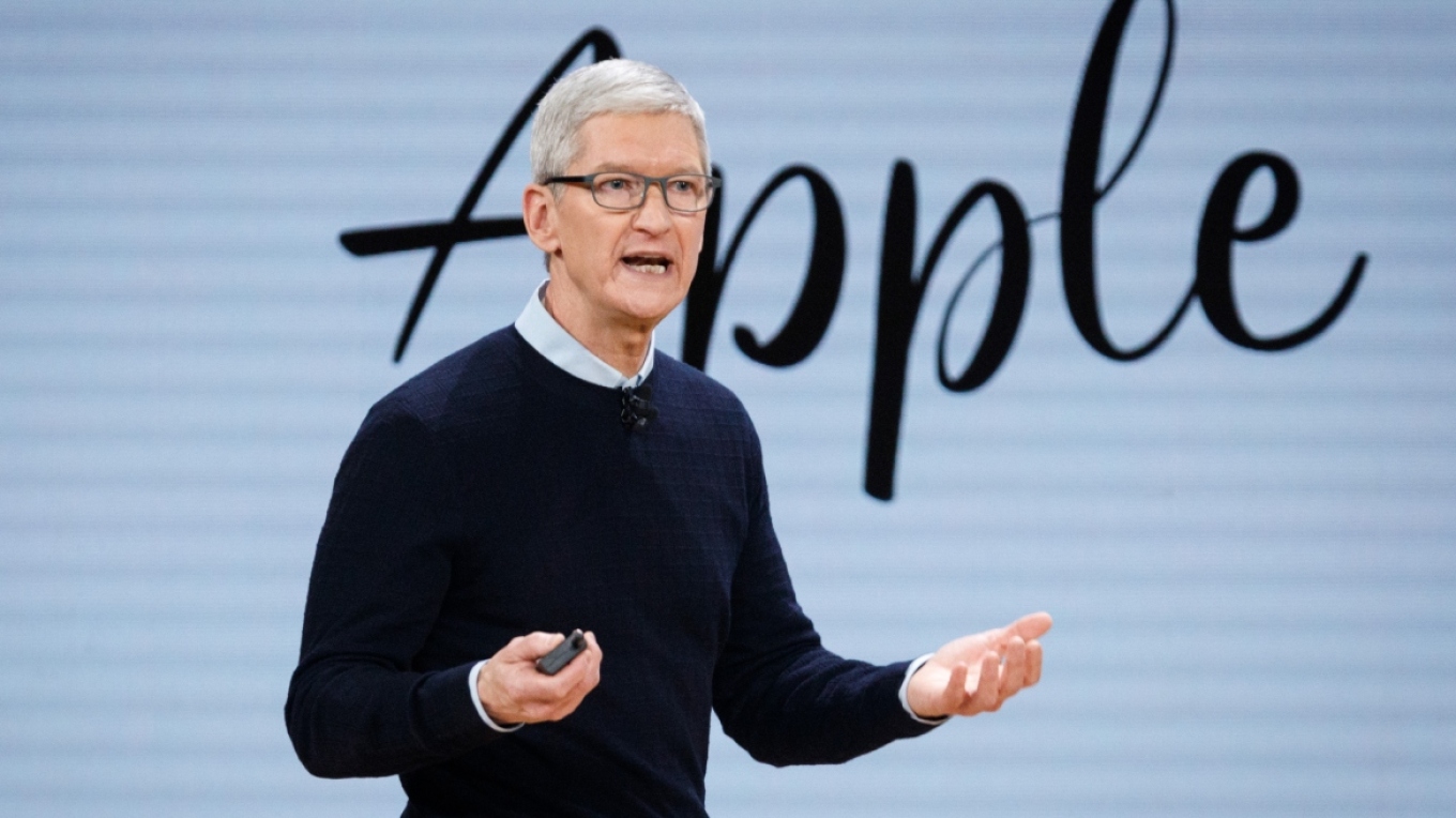 Tim Cook largohet nga drejtimi i “Apple” pas 15 vitesh, John Ternus emërohet CEO i ri
