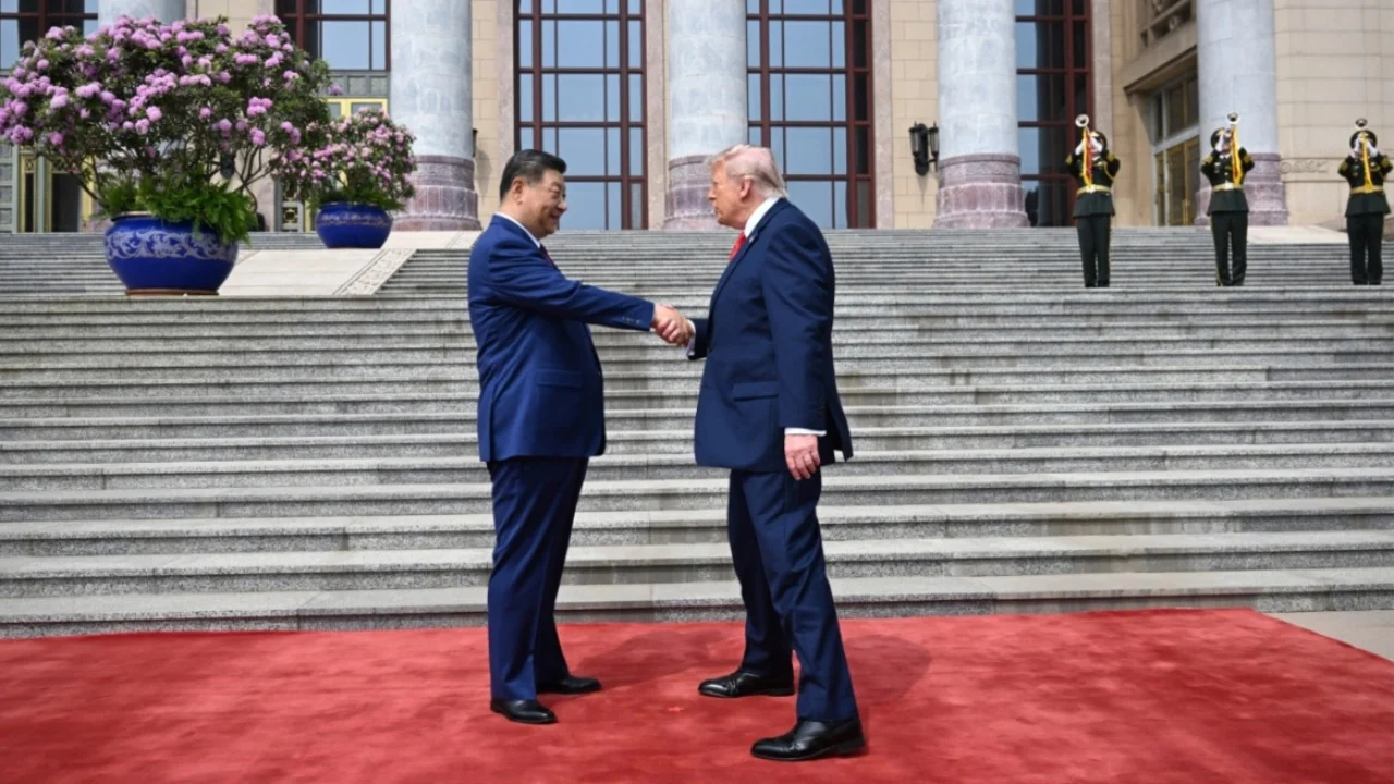 “E gjithë bota po e ndjek takimin tonë”/ Çfarë u diskutua në samitin Trump-Xi, lideri kinez: Vendet tona mund të konfliktohen vetëm nëse…