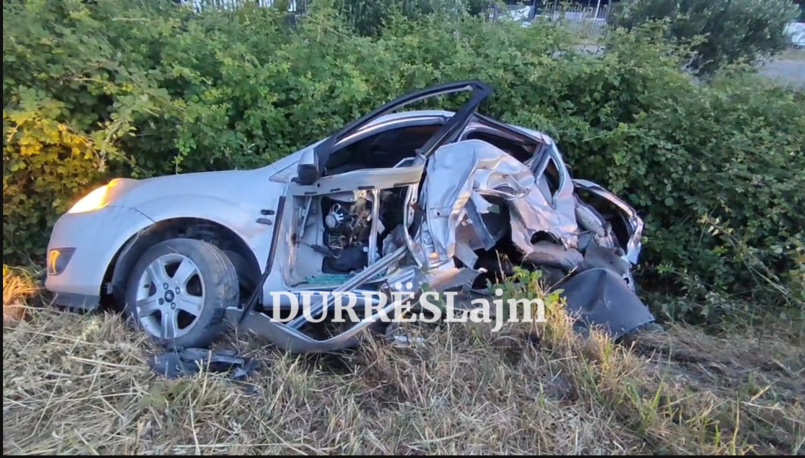 Aksident i rëndë në autostradën Durrës–Tiranë, plagosen dy drejtues mjetesh (Video)