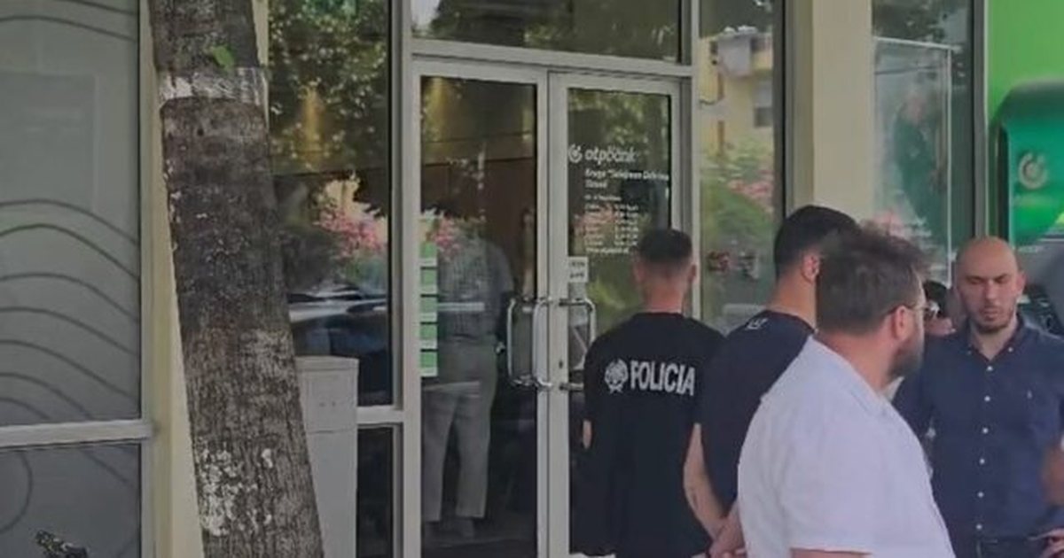 Grabitet me armë banka në mes të Tiranës, autori i maskuar merr paratë dhe largohet me skuter