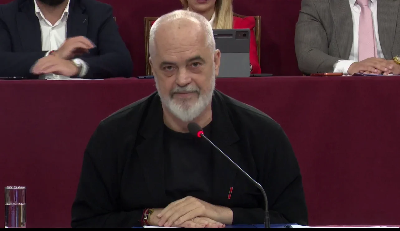 “Unë tradhtoj Atdheun dhe mediat greke ju mbrojnë?!”/ Rama për “Zvërnecin”: Projekt i jashtëzakonshëm prej 4 mld eurosh