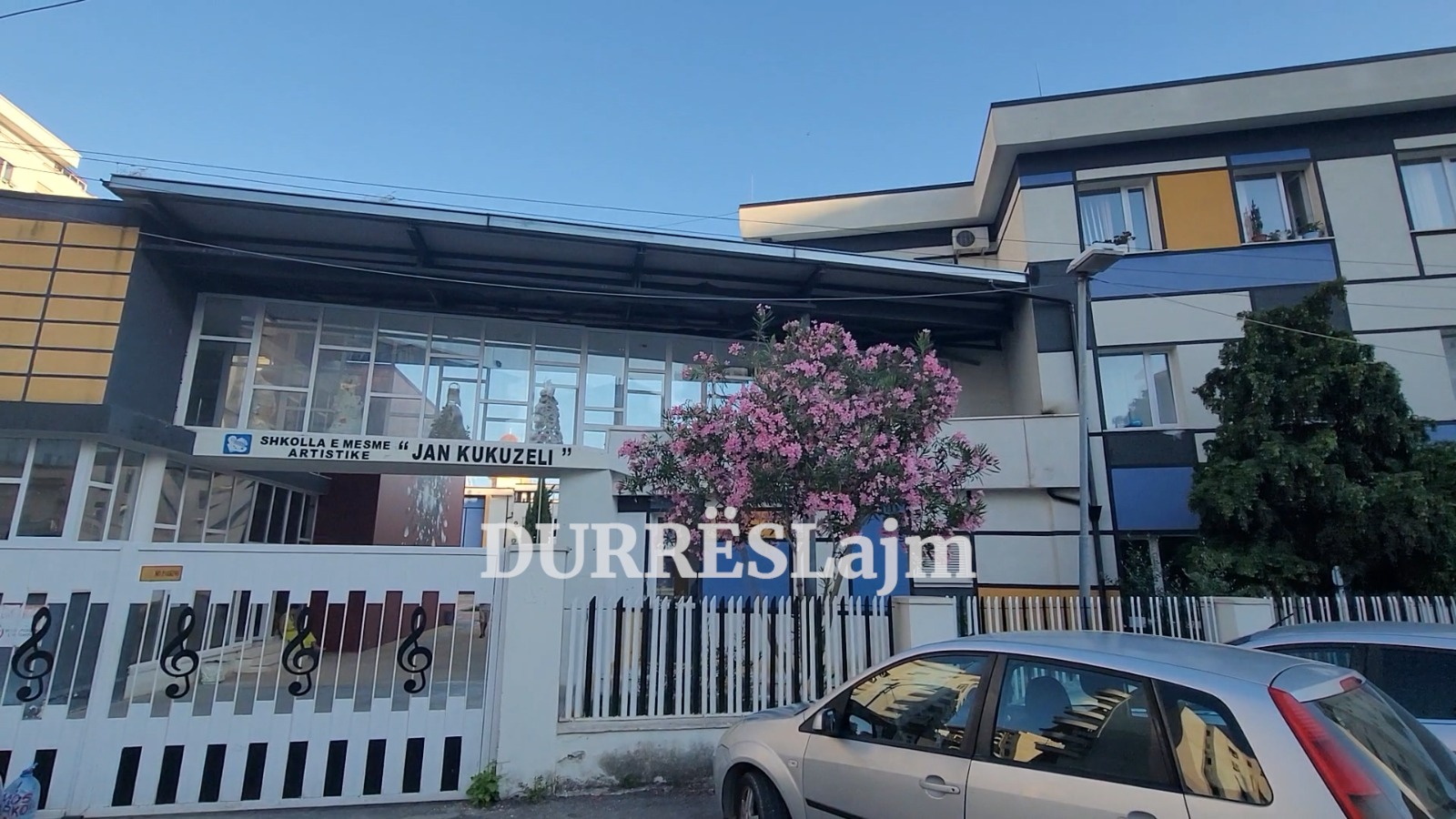 Bashkia e Durrësit merr çelësat e sallës “Black Box” të shkollës artistike “Jan Kukuzeli”