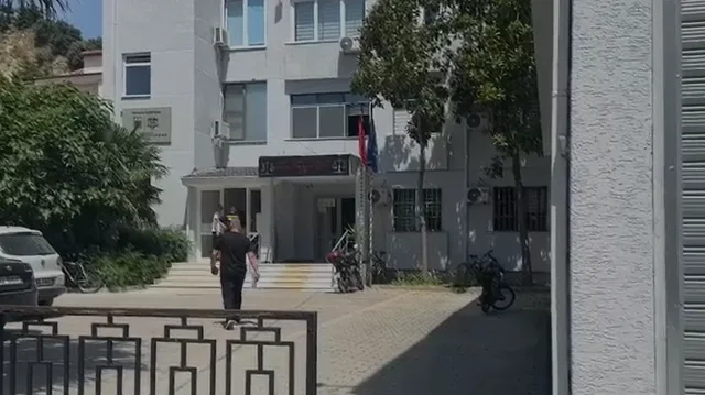Dhunoi protestuesin gjatë protestës në Zvërnec, mbërrin në Gjykatën e Vlorës Gerald Biba