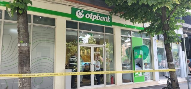 La derën e bankës pa mbyllur dhe iku në tualet, zbardhet rrëfimi i rrojes së arrestuar