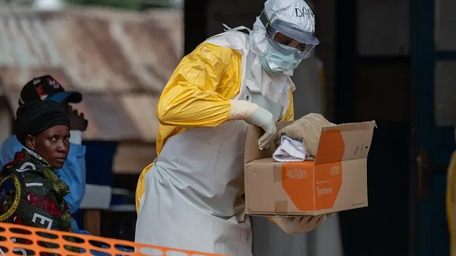 Rastet me Ebola rriten mbi 400, shtohet frika për një shpërthim në Afrikën Qendrore