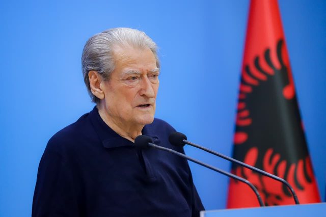 “Rama duhet të heqë urgjentisht dorë nga antimitingjet”/ Berisha: Ndërkombëtarët të mbështesin fuqishëm protestën qytetare