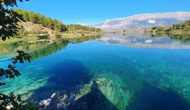 Humbi jetën në liqenin e Viroit/ Policia jep detajet: 62-vjeçari ishte me detyrë roje
