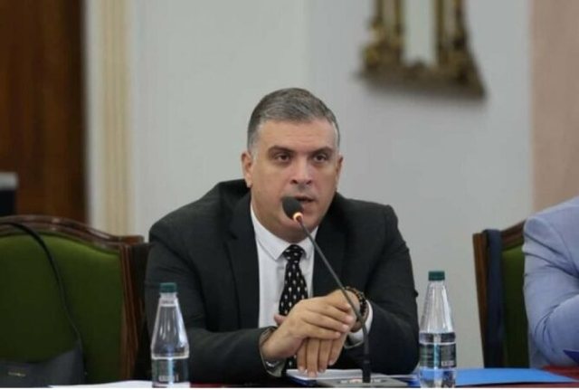 “S’e keni kurajon e Koçekut”/ Blushi- socialistëve në Konferencën e Kryetarëve: Dëgjoni zërin e qytetarëve, ose tregoni për çfarë ju ka marrë peng Rama