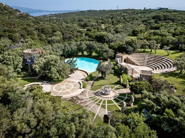 Vila e ish-kryeministrit Silvio Berlusconi Villa Certosa i shitet familjes mbretërore të Katarit