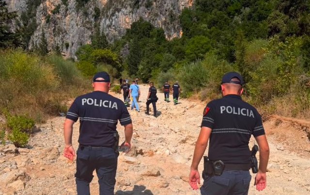 Operacion shpëtimi në Gjipe/ Turisti polak mbetet i bllokuar në terrenin e problemeve