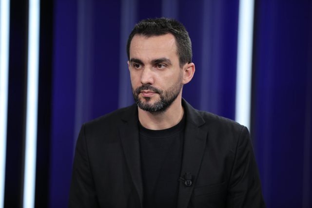Lapaj: Të gjithë në shesh për Republikën