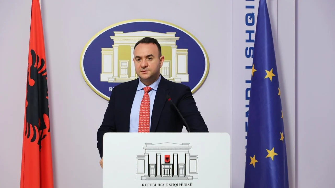 Hetimet e SPAK mbi pastrimin e parave në sektorin e ndërtimit, Balliu: Prokuroria e Posaçme duhet të hetojë kryeministrin, asnjë kullë nuk bëhet pa firmën e tij