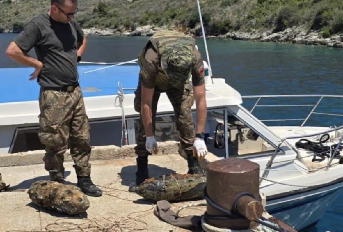 Porto Palermo, nxirren nga deti dy predha të Luftës së Dytë Botërore