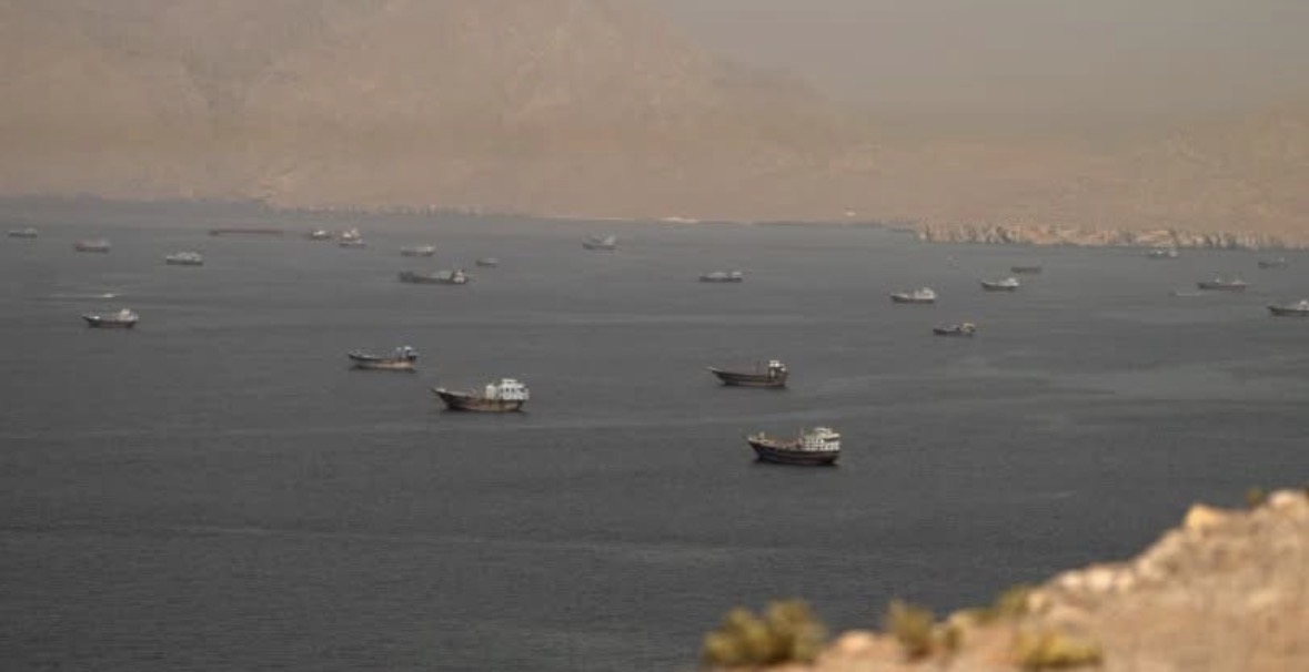 Rriten dërgesat e naftës përmes Ngushticës së Hormuzit pas marrëveshjes SHBA-Iran