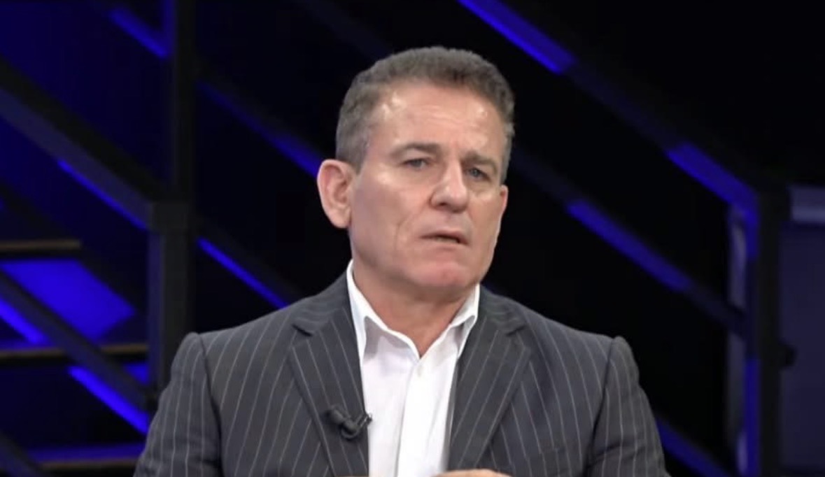 Aleksandër Çipa: Shqiptarët dolën pronarë të detit dhe dallgës, me 4000 hektarë…
