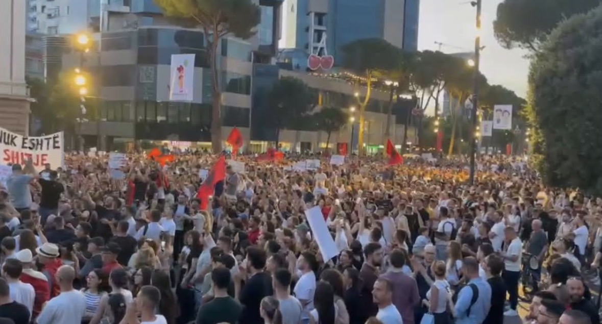 Mbyllet protesta kundër ndërtimit në Zvërnec, marshimi i radhës nesër në orën 18:00