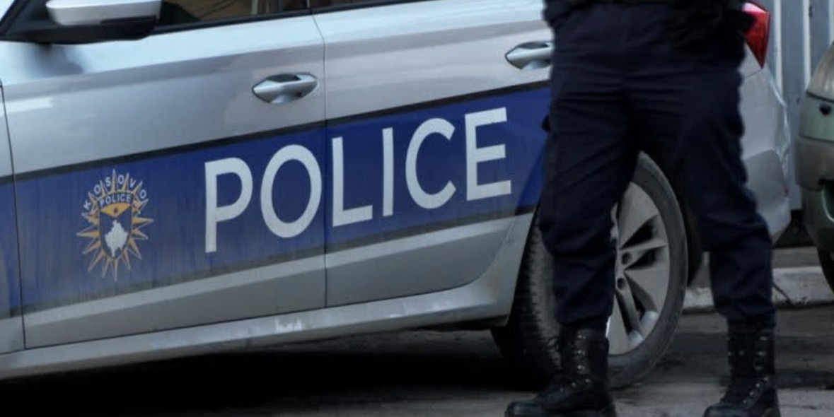 I morën paratë të miturit dhe e plagosën me thikë, arrestohen tre persona në Gjakovë