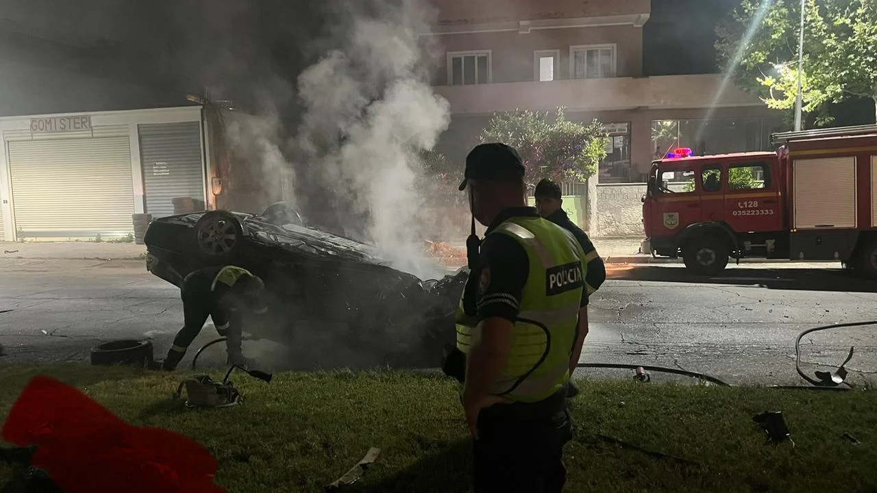 Aksident i rëndë me vdekje në Lushnje/ ‘Benz’-i përplaset me bordurën e rrethrrotullimit, ndërron jetë 43-vjeçari