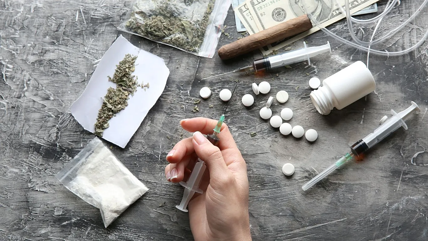 Tregti droge prej 31 miliardë eurosh dhe 7,600 vdekje në vit, analiza: Si planifikon BE-ja të përballet me krizën e drogës