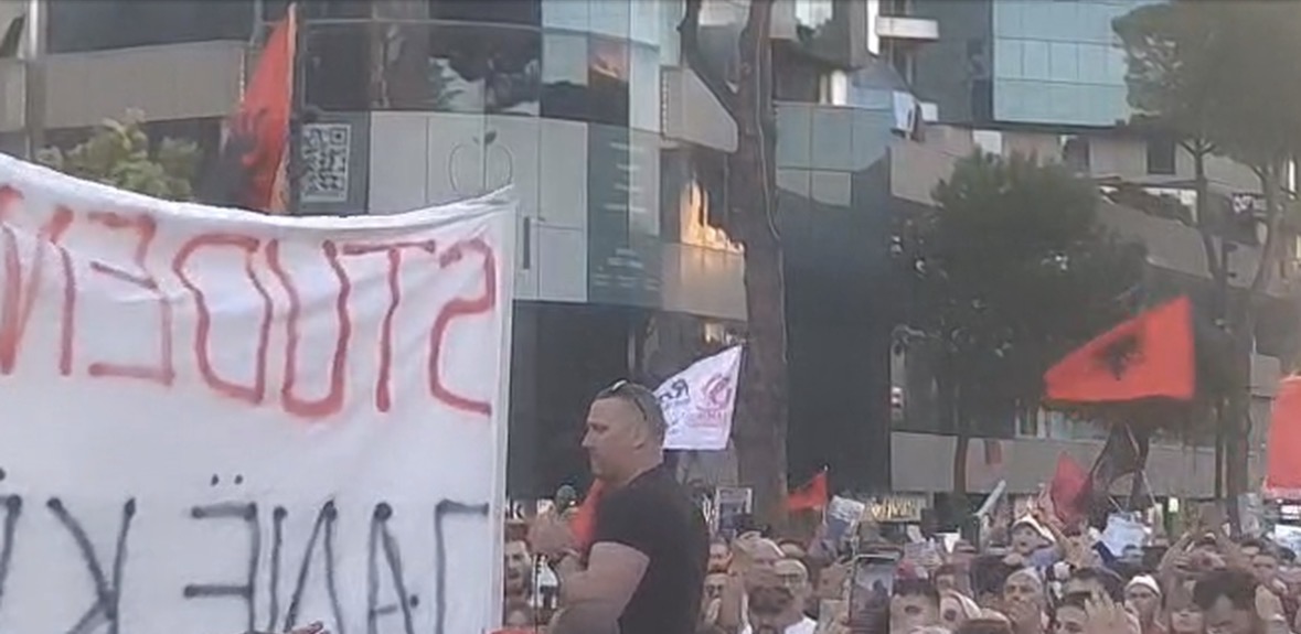 Vijon protesta/ Florian Binaj: Çdo qeveritar që ka vjedhur të shkoj në burg, po jo si ai me 5 yje…