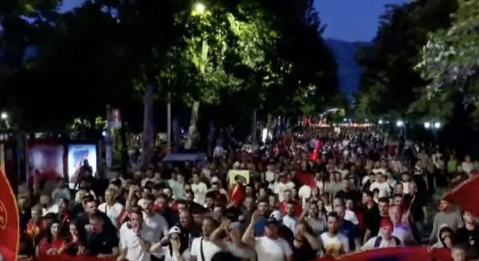 Pas fjalimeve para Kryeministrisë, protestuesit marshojnë në Unazën e Tiranës