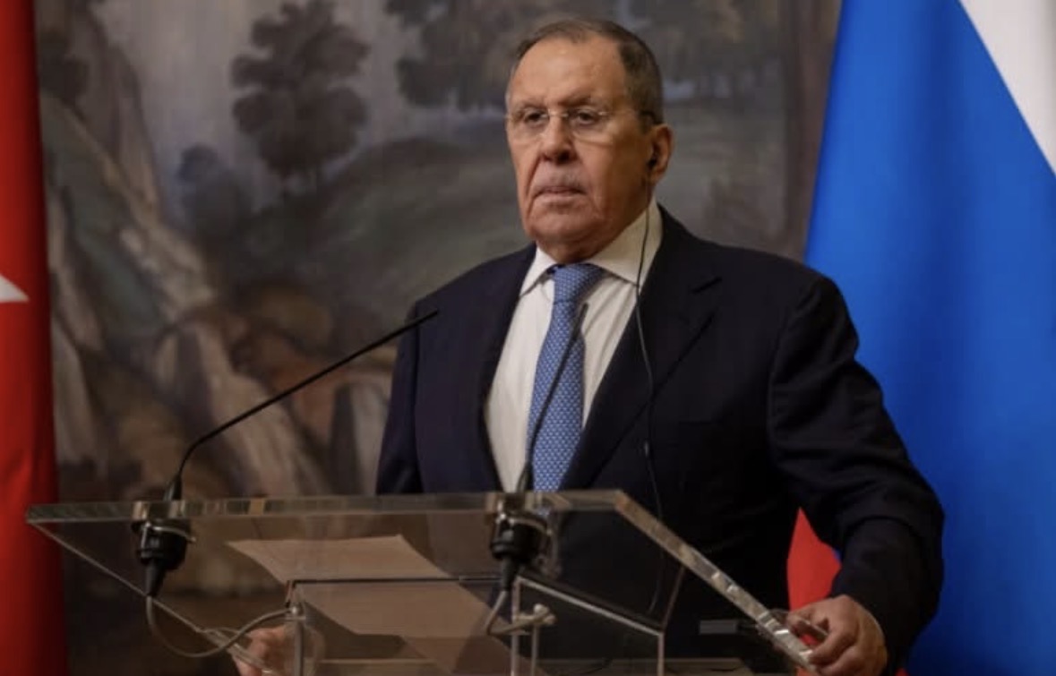 Lavrov akuzon Perëndimin: BE-ja po shndërrohet në një bllok ushtarak kundër Rusisë