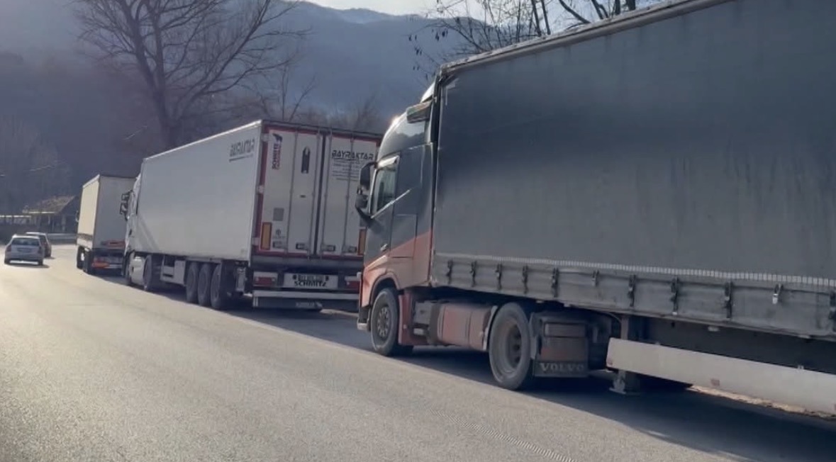 Sezoni veror, kufizohet qarkullimi i mjeteve të rënda deri më 15 shtator