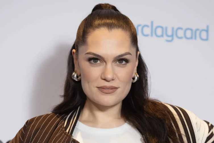 “Më ndryshoi jetën”, Jessie J rrëfen përjetimin pas betejës me kancerin e gjirit