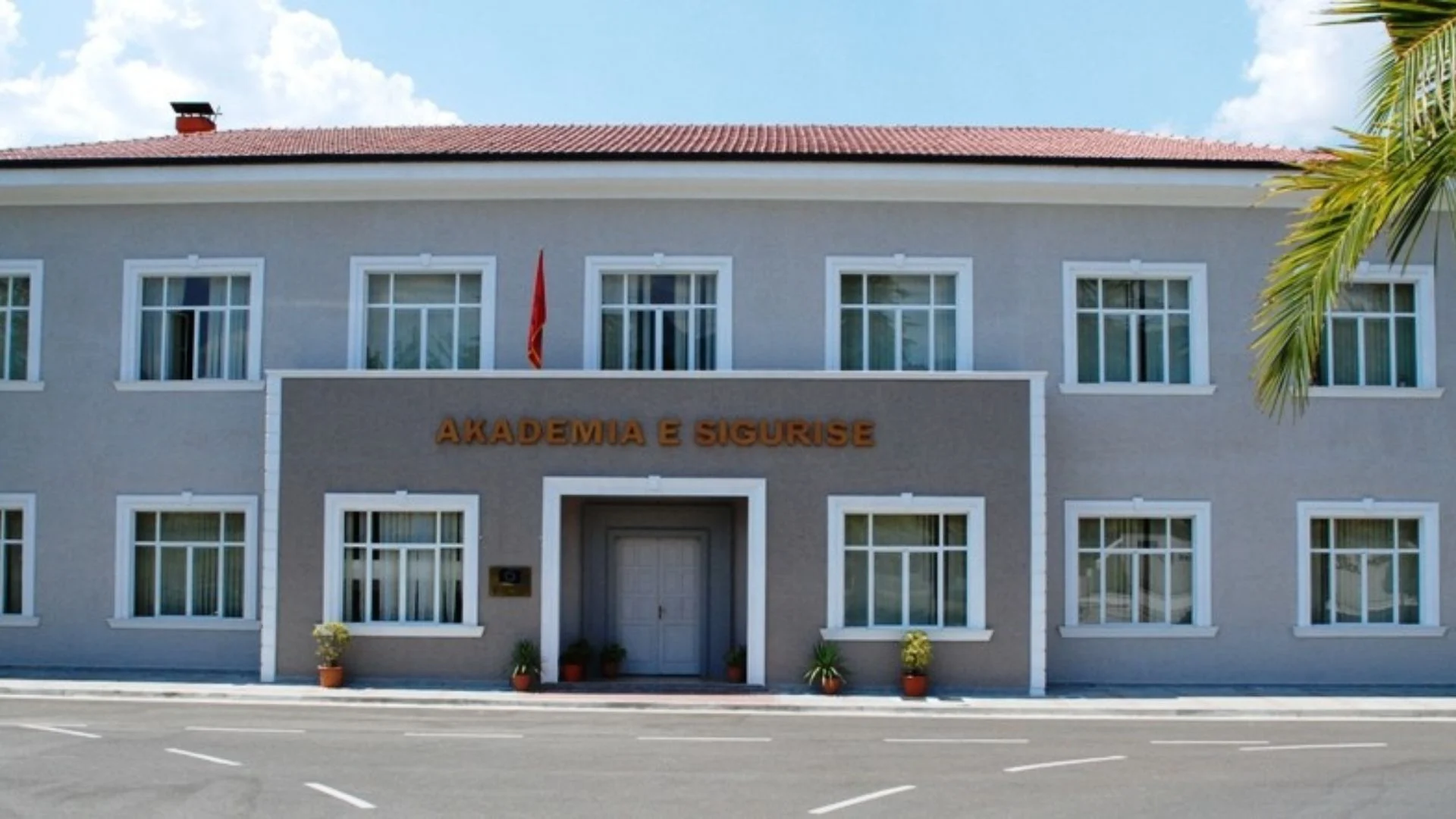30 studentët e Akademisë së Sigurisë përfunduan në spital, AKU mbledh mostrat e ushqimit