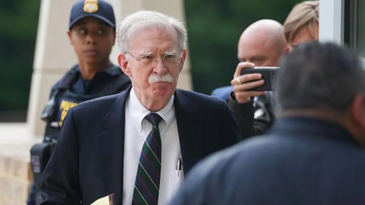 Ish-këshilltari i Trump pranon fajësinë për keqpërdorim të dokumenteve të klasifikuara, Bolton do përballet me burg dhe miliona dollarë gjobë