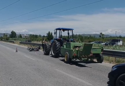 Fuoristrada përplaset me motoçikletën, plagoset çifti i bashkëshortëve