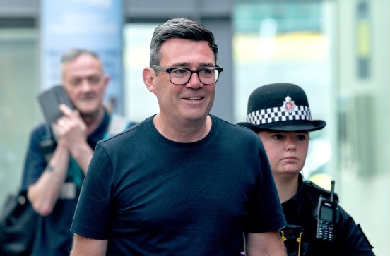 Pas dorëheqjes së Starmer, Andy Burnham njofton se do të kandidojë për kreun e Partisë Laburiste