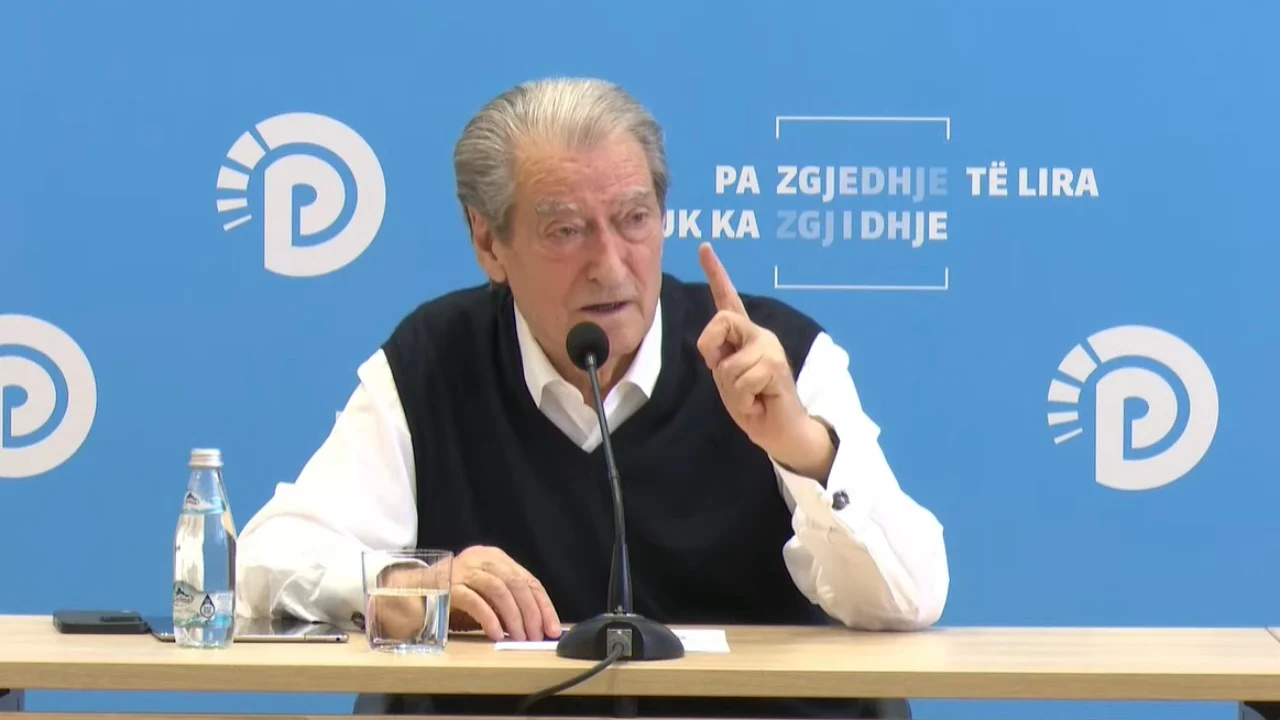 Berisha i del në krahë Marjana Koçekut: Kërcënimet janë absolutisht të dënueshme