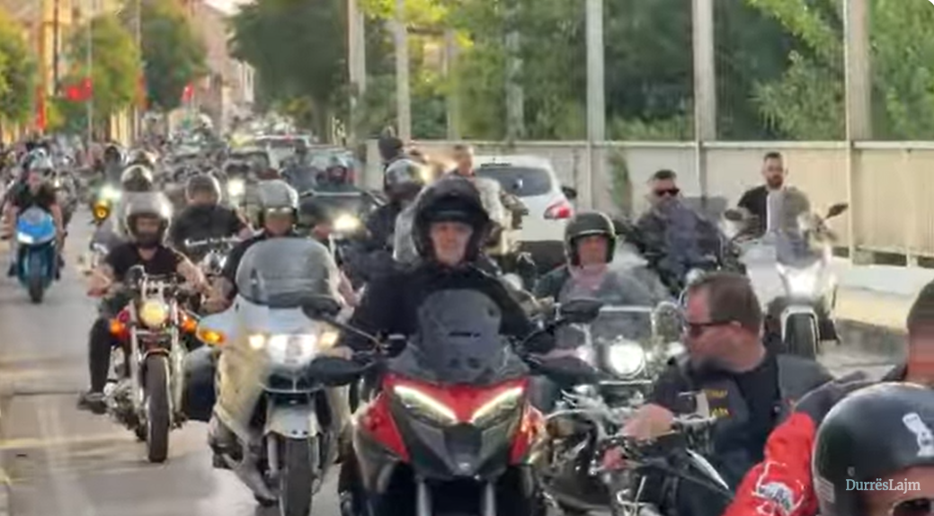 VIDEOLAJM/ Pas itinerarit drejt Durrësit, 2500 motoristë rikthehen në Shijak