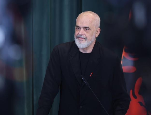 Zvërneci, Rama: Nuk ka asnjë shans që investimi të ndalojë sa kohë unë të jem këtu! Bllokimi i transaksionit është tërësisht arbitrar dhe negativ