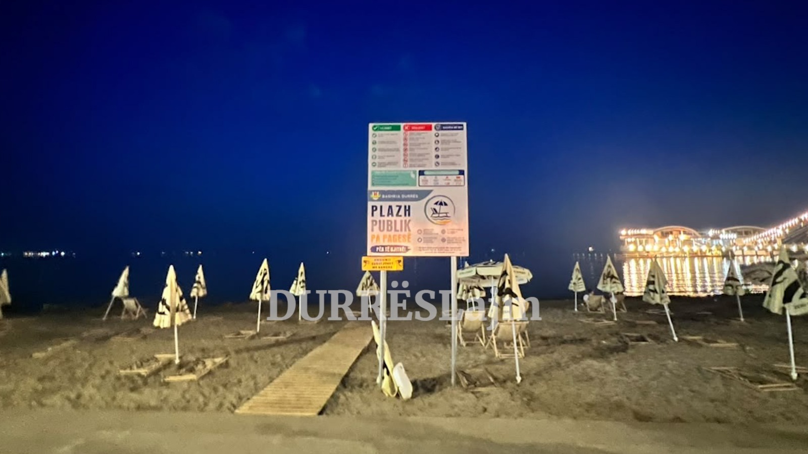 Rikthehet plazhi publik në shëtitoren “Taulantia”, bashkia e Durrësit vendos sinjalistikën (VIDEO)