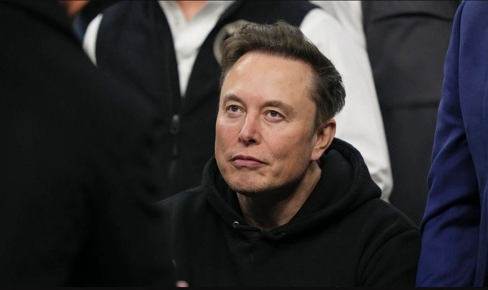 Elon Musk vendoset në qendër të kritikave në Britani, akuzohet për nxitje të protestave të dhunshme pas sulmit me thikë në Belfast