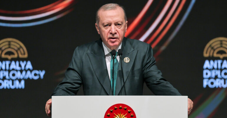 “Do të punojmë për paqen!”/ Erdogan sulmon sërish Izraelin: Nuk do të lejojmë destabilizimin e rajonit!