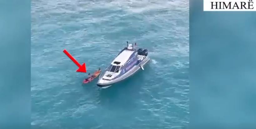 Policia Kufitare shpëton 5 turistë të huaj në Gjirin e Filikurit (VIDEO)