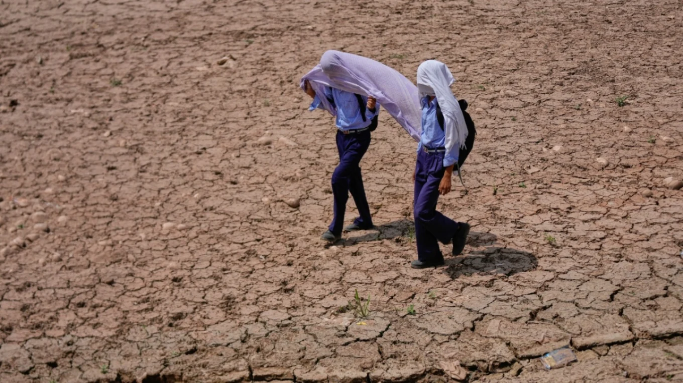 Raporti i ri i UNICEF: Rreth një miliard fëmijë të ekspozuar ndaj rreziqeve të shumëfishta për shkak të ndryshimeve klimatike