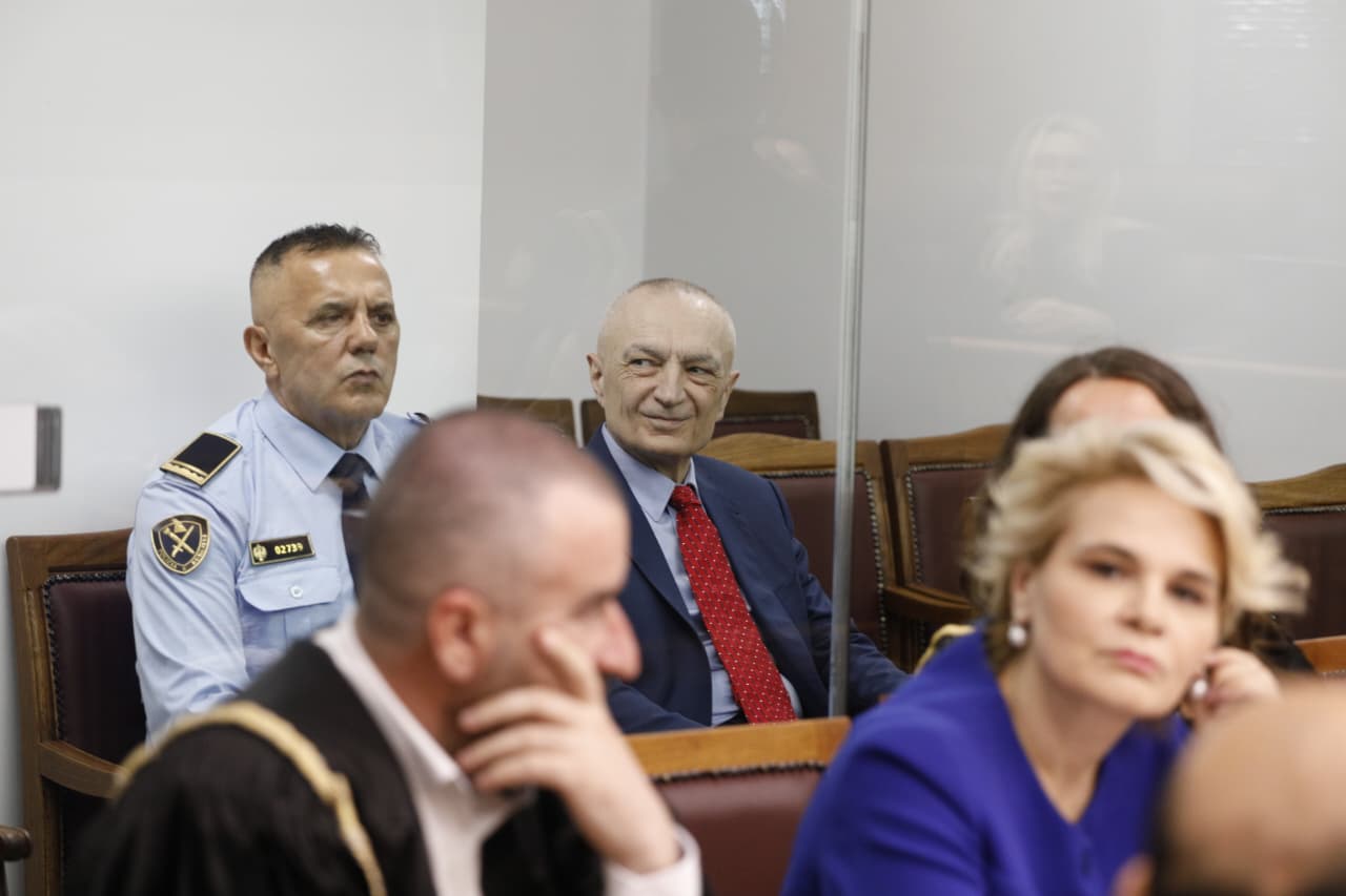 Gjyqi në GJKKO, Meta: Përgjigjem vetëm për veprimet e mia, Kryemadhi s’ka pse mban përgjegjësi për CEZ-DIA!