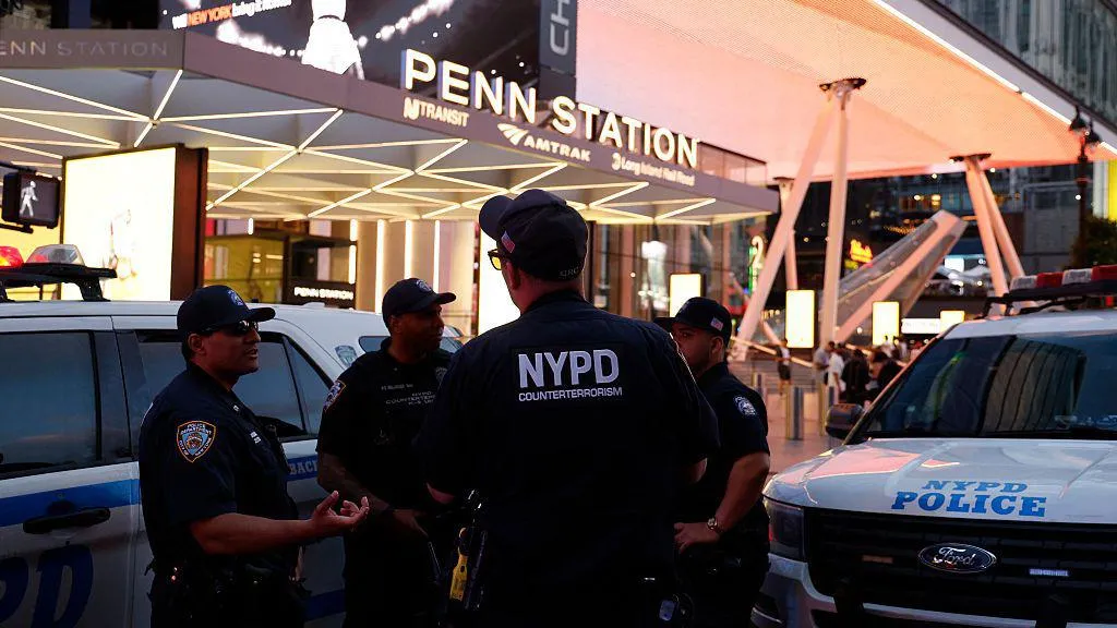 Sulm me thikë në New York, pesë të plagosur