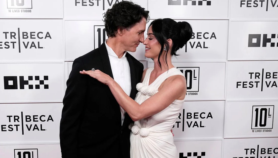 Bashkë prej rreth një viti, Katy Perry dhe ish kryeministri kanadez shfaqen për herë të parë së bashku në tapetin e kuq