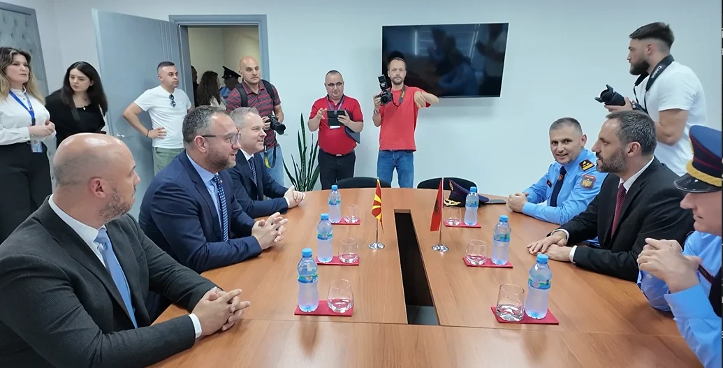 Arrihet marrëveshja mes Shqipërisë dhe Maqedonisë së Veriut, tashmë vetëm një ndalesë në pikat doganore mes dy vendeve