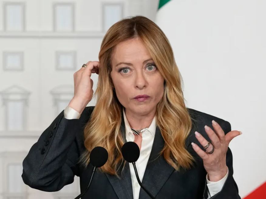 Nën presion nga krahu i djathtë, Meloni shqyrton zgjedhje të parakohshme në Itali