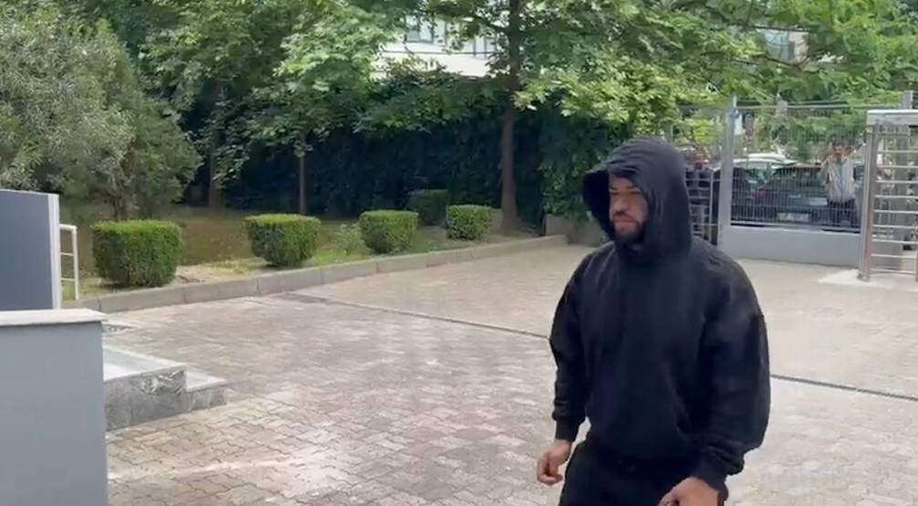 Tritoli ndaj biznesit të tij, Noizy dëshmon në GJKKO: Clevio është i fiksuar me mua, merr vëmendje kur përmendet emri im!