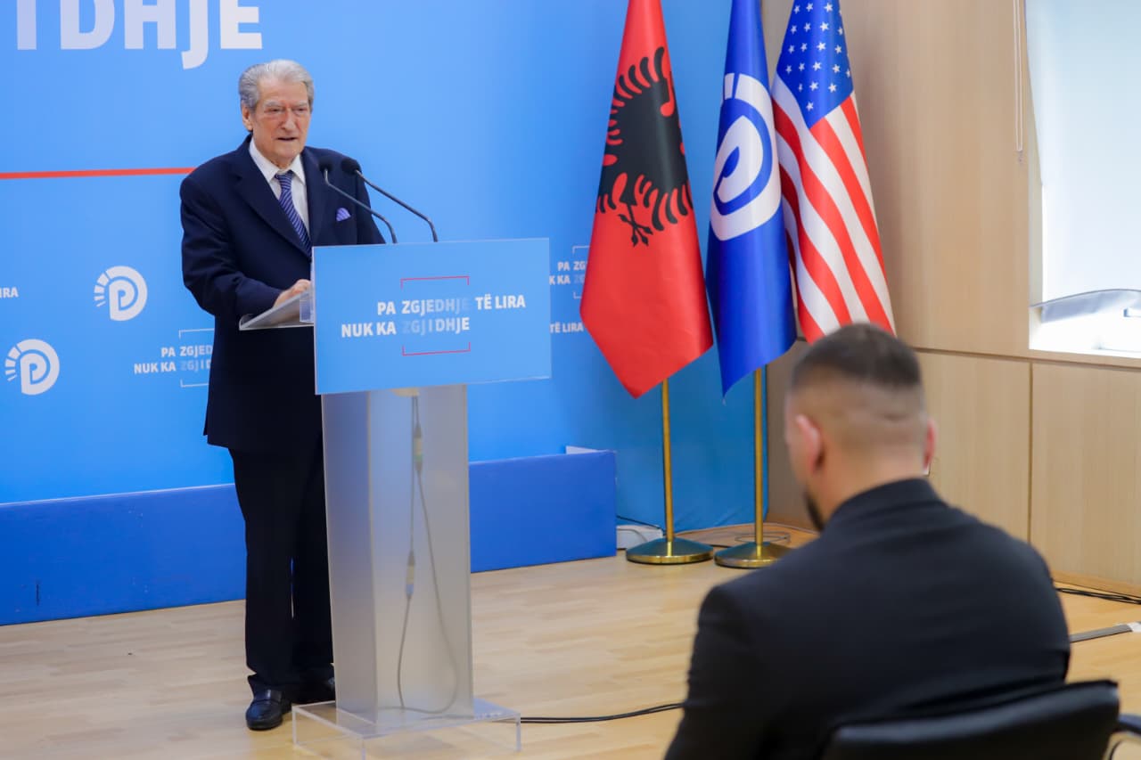 Berisha: “Albanian Digital Solutions” u ngrit pa asnjë mekanizëm kontrolli! Kompania i lejon vetes të veprojë pa kufi sipas statutit si KAYO