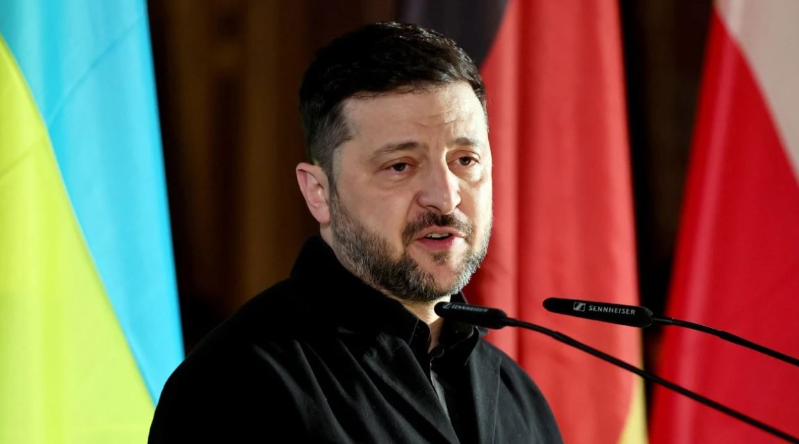 Zelensky i përgjigjet presidentit rus dhe e ironizon: Putini është i fiksuar me pushtimin e Donbasit, e ka shtyrë 15 herë afatin!